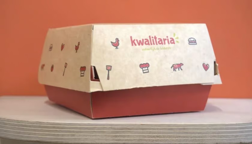 Сеть ресторанов Kwalitaria переходит на упаковку с покрытием из водорослей