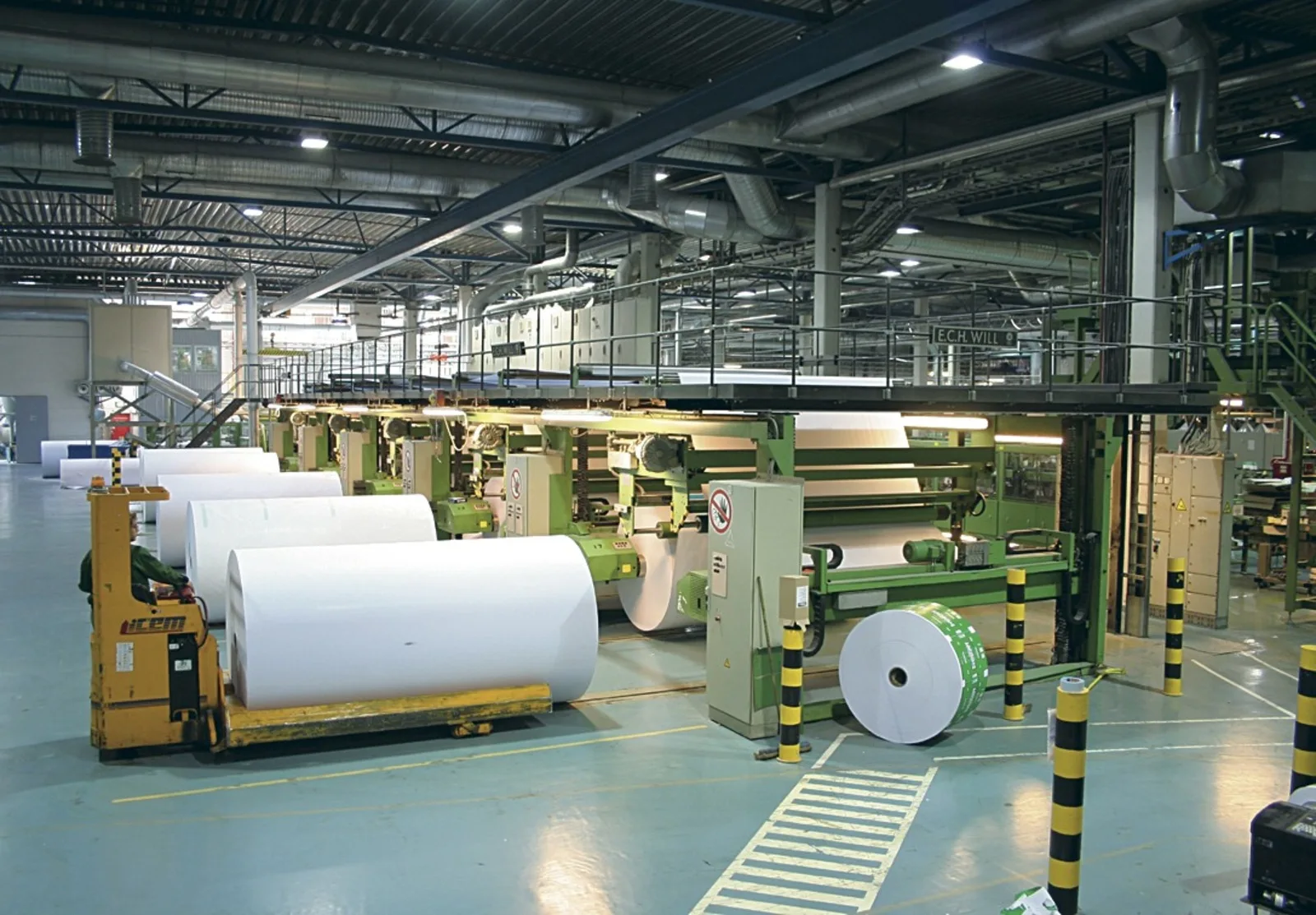 В январе-феврале 2025 года оборот отрасли производства бумаги и бумажных изделий Китая снизился на 17,7% относительно предыдущего года