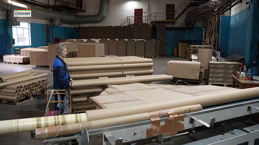 Беларусь делает ставку на деревообработку: новый цех открыли на картонно-бумажном заводе в Слониме